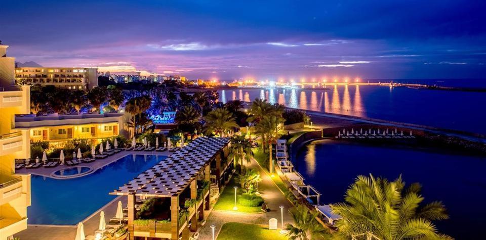 Vuni Palace Premium Hotel & Spa & Casino Beachfront Location ! Kyrenia  Exterior foto
